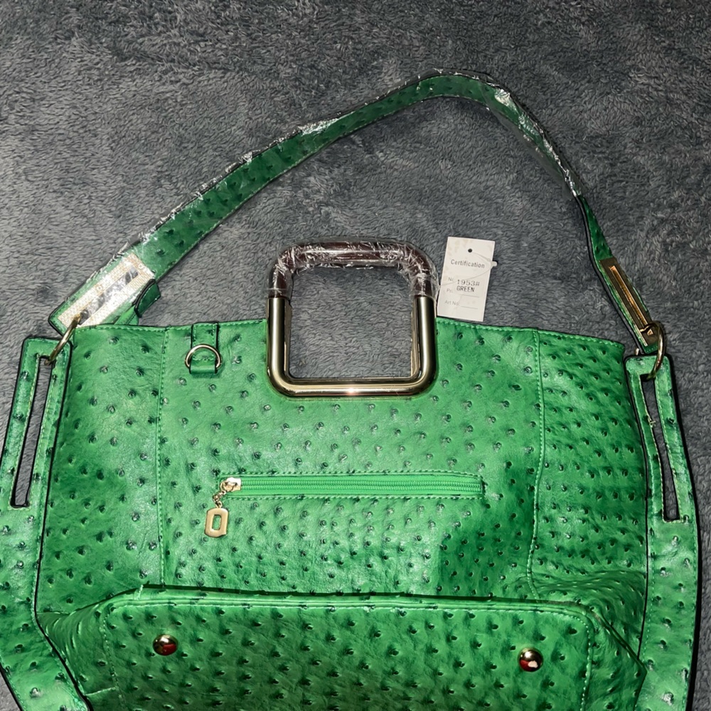 🤑3/$18 Faux Ostrich Purse - Picture 2 of 7